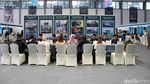 Jelang Lebaran, Warga Serbu Layanan Tukar Uang BI di GBK