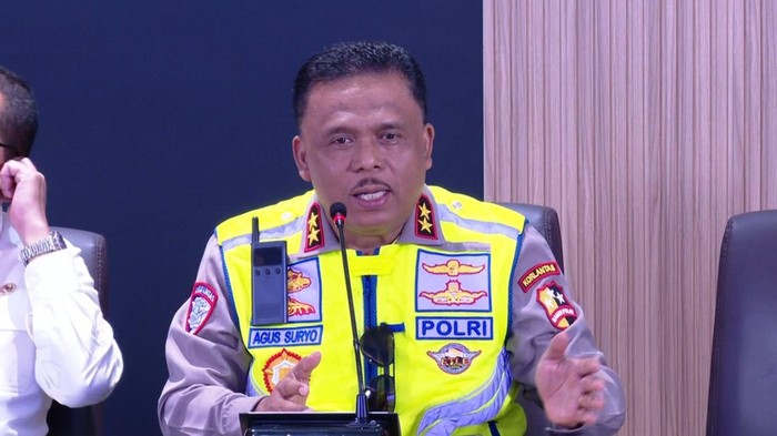 Kakorlantas Terapkan 'Delay System' di Pelabuhan, Strategi Arus Mudik yang Mengejutkan!