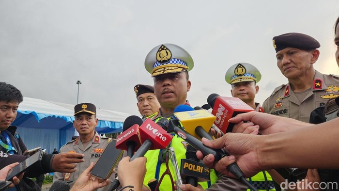Kakorlantas Polri Irjen Agus Suryonugroho memastikan kesiapan jajaran bersama stakeholder mengawal arus mudik Lebaran 1447 H lewat Operasi Ketupat 2026. (Adrial A/detikcom)