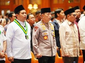 Kapolri Hadiri Buka Puasa Bersama PB SEMMI, Santuni Anak Yatim