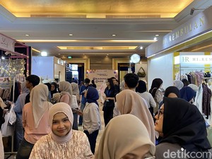 Berburu Baju Lebaran di Trademark Market Bandung, Ini Tren Terbarunya