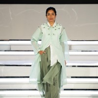 “Walau lebih modest, koleksi ini tetap ringan dan mudah dipadu padan untuk dipakai berulang kali tanpa terlihat membosankan,” lanjutnya. (Foto: Dok. Wilsen Willim)