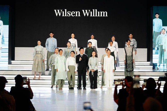 Melalui koleksi Raya 2026 ini, Wilsen berharap setiap busana dapat menemani para pemakainya merayakan Idul Fitri dengan penuh kehangatan, kebersamaan, dan kedamaian. (Foto: Dok. Wilsen Willim)