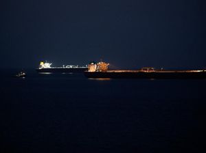 RI Masih Bujuk Iran Restui Dua Kapal Pertamina Lewati Hormuz