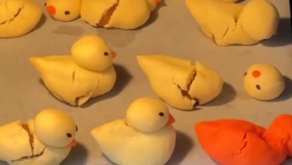 Zonk! 8 Potret Kue Lebaran Core yang Bikin Ngakak