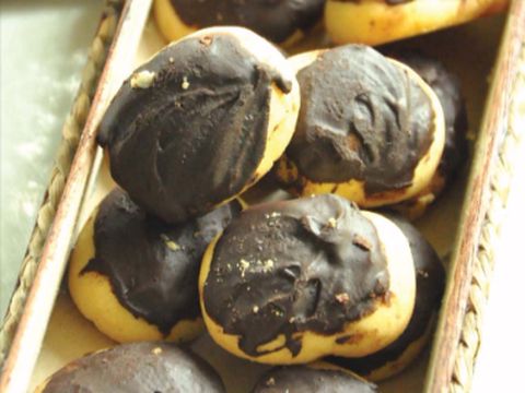 Kue Pisang Selimut Cokelat