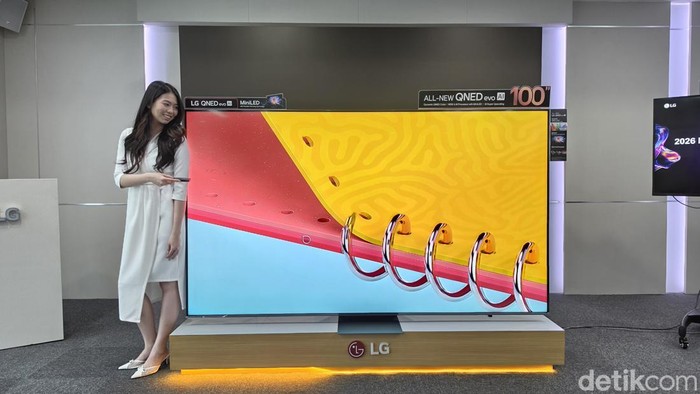 LG QNED TV