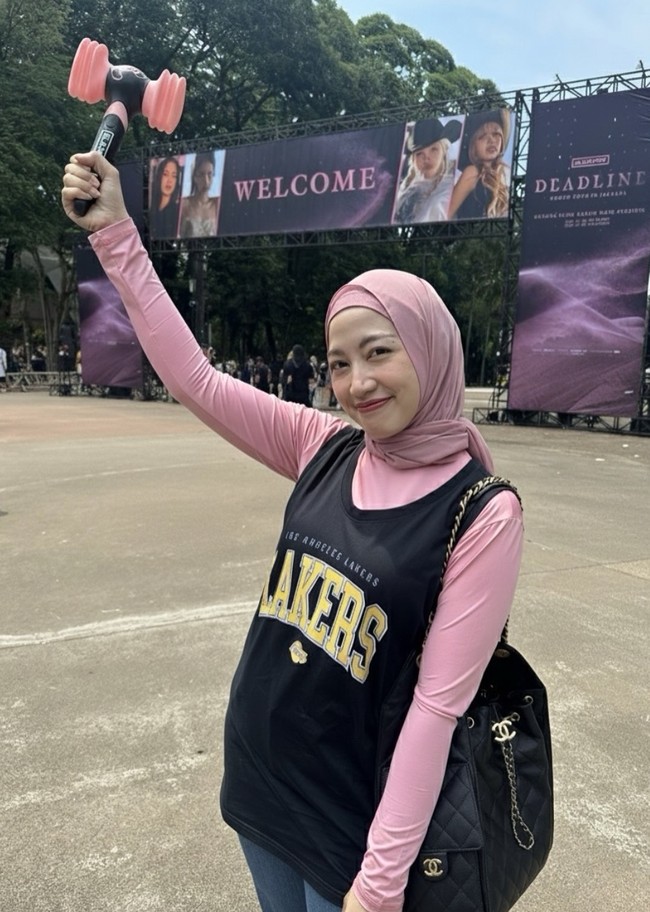 Dari pernikahannya, wanita 35 tahun itu sudah dikaruniai 3 orang anak laki-laki. Kebersamaan Maissy bersama anak-anaknya kerap ia bagikan ke Instagram. Foto: Instagram/@pramaisshelarinda.md