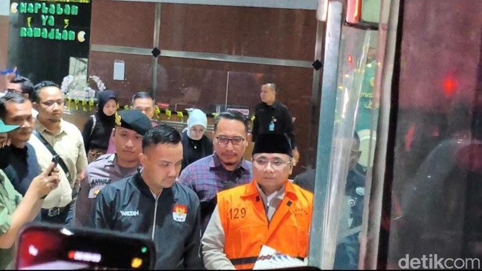 Mantan Menag Yaqut Cholil Qoumas resmi ditahan KPK. (Kurniawan/detikcom)