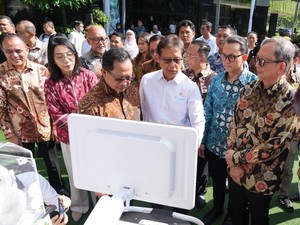 Mendagri Sebut Bantuan Ambulans Swasta Perkuat Ketahanan Nasional