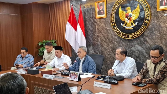Menteri Koordinator Bidang Pangan Zulkifli Hasan