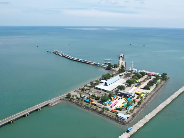 Perbaikan Dermaga Bajoe, ASDP Alihkan Operasional Lintasan Siwa–Kolaka*