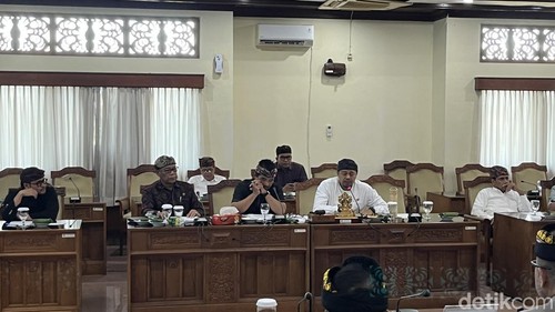 Rapat koordinasi pengamanan dan ketertiban menjelang Hari Raya Nyepi dan Idulfitri di Kantor DPRD Bali, Kamis (12/3/2026). Rizki Setyo