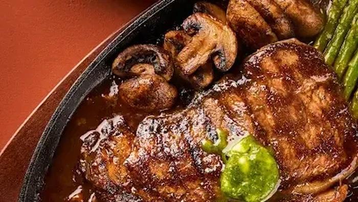 5 Tempat Makan Hot Plate buat Buka Puasa Nikmat, Isinya Beragam!