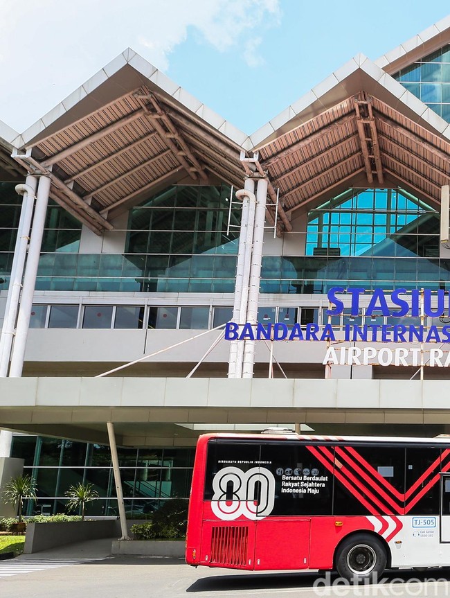 Rute TransJ Blok M-Bandara Soetta Beroperasi, Ada Penyimpanan Koper