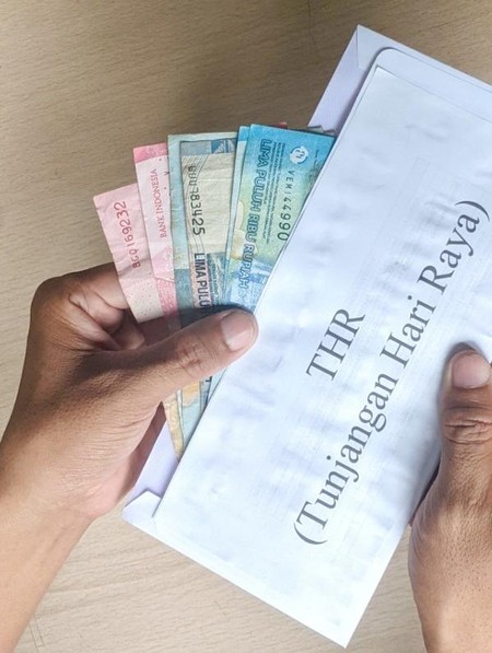 Cara Zodiak Habiskan THR, Siapa Paling Boros? (Part 2)