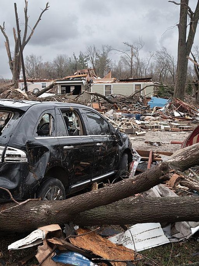 Tornado Porak - Porandakan Permukiman di Illinois