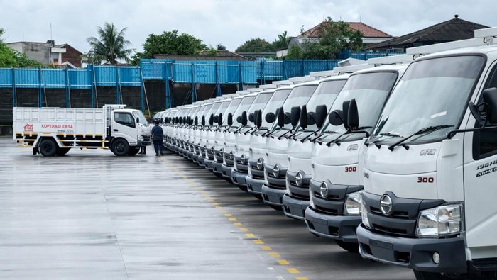 Truk Hino untuk Kopdes Merah Putih