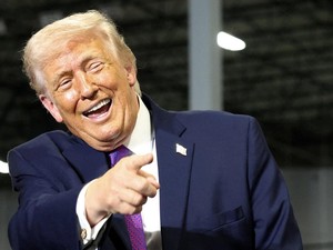 Trump Klaim Selat Hormuz Segera Dibuka, Selanjutnya Dikendalikan AS-Iran