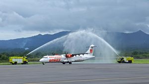 Potret Penerbangan Perdana Wings Air Maumere-Makassar