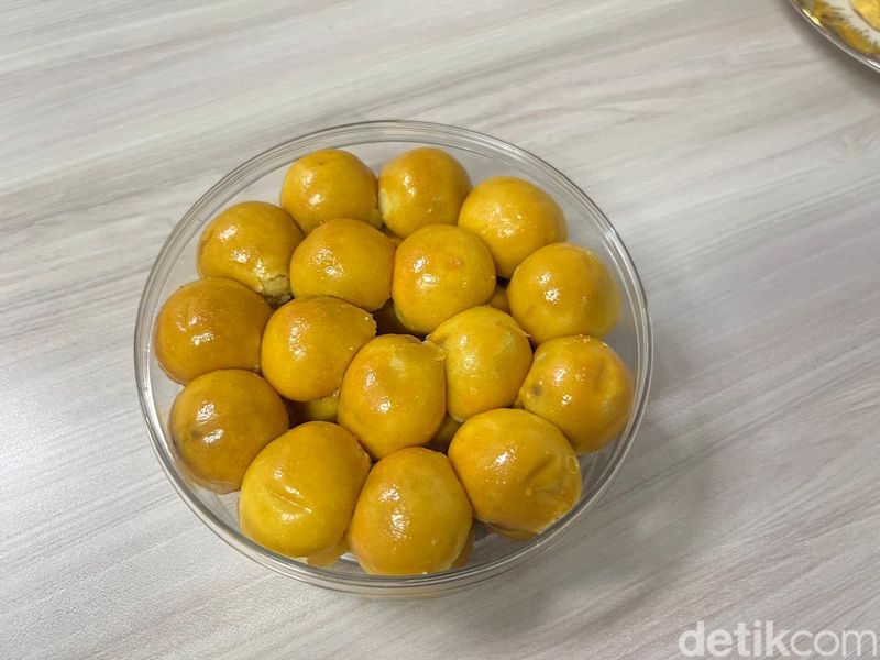 Adu rasa nastar