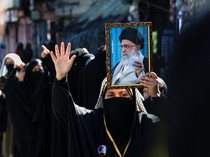 Video Ayatollah Khamenei Akan Dimakamkan 9 Juli Mendatang