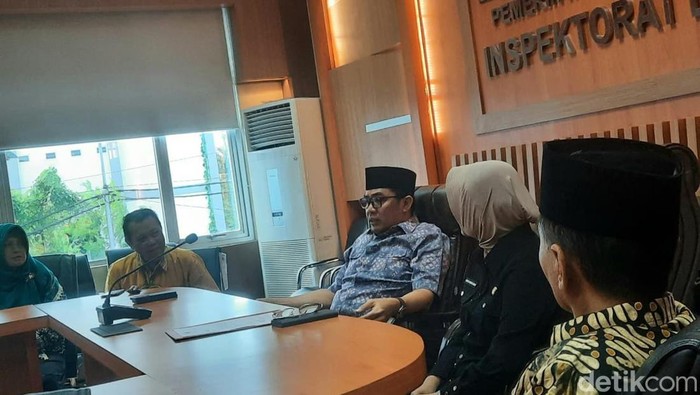 Andi Harun datangi Inspektorat Samarinda. (Riani Rahayu/detikKalimantan)