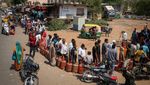 Antrean LPG Mengular di India Akibat Gangguan Pasokan Energi