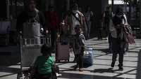 Selama periode angkutan Lebaran 2026, jumlah penumpang diperkirakan mencapai 154.613 orang. ANTARA FOTO/Aprillio Akbar  