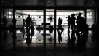 Sementara itu, puncak arus balik penumpang melalui Bandara Ahmad Yani diperkirakan berlangsung pada 28 Maret 2026. ANTARA FOTO/Aprillio Akbar    