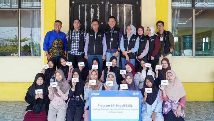 BRI Regional Office Banjarmasin salurkan bantuan sembako ke panti asuhan dalam rangka Ramadan.