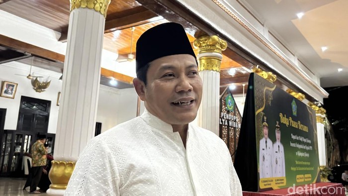 Bupati Sidoarjo Subandi.