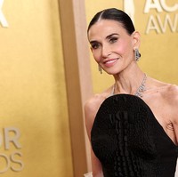 Ketika foto-fotonya beredar di media sosial, banyak netizen yang mempertanyakan perubahan tubuhnya. Beberapa bahkan berspekulasi bahwa sang aktris menggunakan obat penurun berat badan populer di kalangan selebriti, Ozempic. Foto: WireImage/Monica Schipper