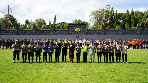 Apel Gelar Pasukan dalam rangka Operasi Ketupat Agung 2026 di Lapangan Apel Tri Brata Polres Gianyar, Kamis (12/3/2026) sore.