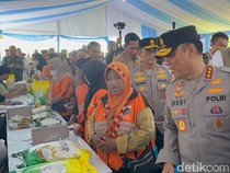 Gerakan Pangan Murah Polri Salurkan 1.337 Ton Beras Se-RI Jelang Lebaran