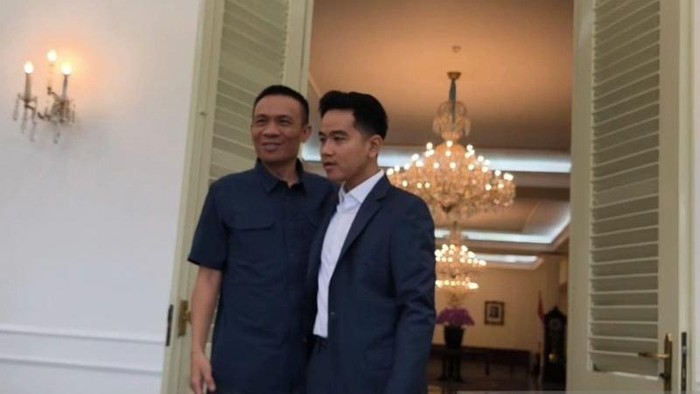 Wapres Gibran Rakabuming Raka menerima dan menggelar pertemuan dengan Rismon Sianipar di Istana Wakil Presiden, Jakarta, Jumat (13/3/2026).