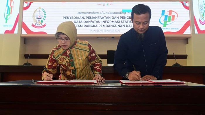 Gubernur Sulsel Andi Sudirman Sulaiman bersama Kepala BPS RI, Amalia Adininggar Widyasanti.