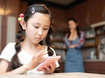 Orang Tua Dukung Kebijakan Pembatasan Medsos bagi Anak di Bawah 16 Tahun