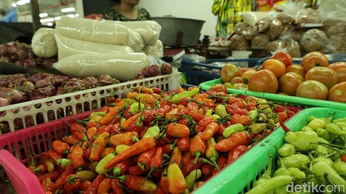 Ilustrasi - Stok cabai di Pasar Rakyat Gianyar, Bali. (Foto: Aryo Mahendro/detikBali)