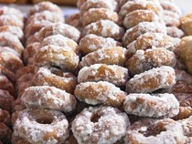 Bukan Donat Biasa, Ini Jalabia Jajanan Tradisional Khas Bekasi