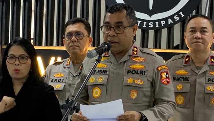 **Polisi Cek CCTV, Saksi Berbicara: Aktivis KontraS Dilarang Air Keras!**