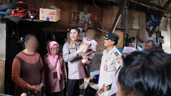 Kisah Pilu Bocah 4 Tahun Asal Sumedang: Ayah di Sel, Hidup Memulung - Update 1