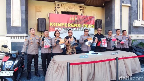 Konferensi pers pengungkapan ratusan kasus pencurian selama tiga bulan terakhir di Polresta Denpasar, Jumat (13/3/2026). (Foto: Ahmad Firizqi Irwan/detikBali)