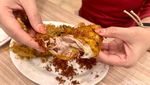 Gurihnya Ayam Lengkuas hingga Lembutnya Ayam Kukus Ada di Legenda Tiga Ayam