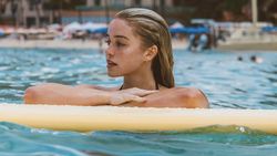 Kenalin Nih Penjaga Pantai Penerus Pamela Anderson!