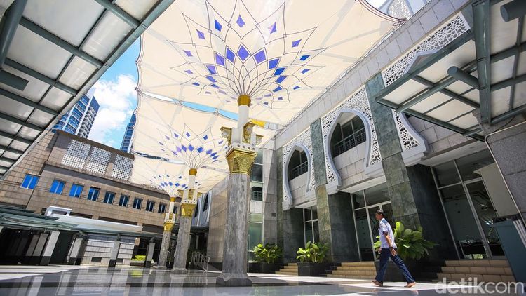 Masjid Assahara Hadirkan Nuansa Masjid Nabawi