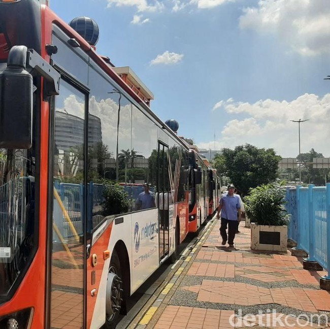 Murah Meriah, Naik Transjakarta Blok M-Bandara Soetta Tarif Rp 3.500