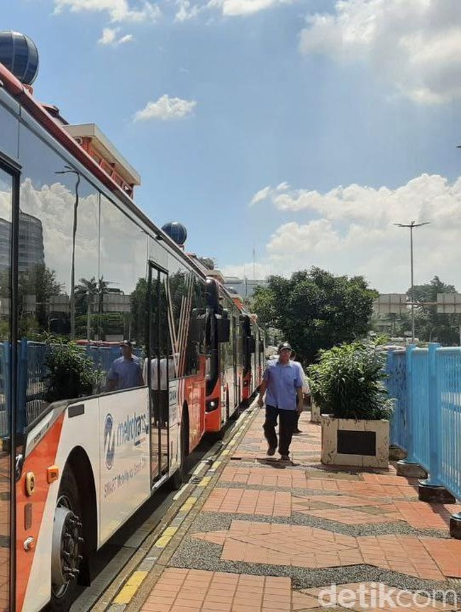 Murah Meriah, Naik Transjakarta Blok M-Bandara Soetta Tarif Rp 3.500