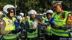 Motor Senyum TNI-Polri Siap Layani Pemudik di Tol dan Rest Area Km 57