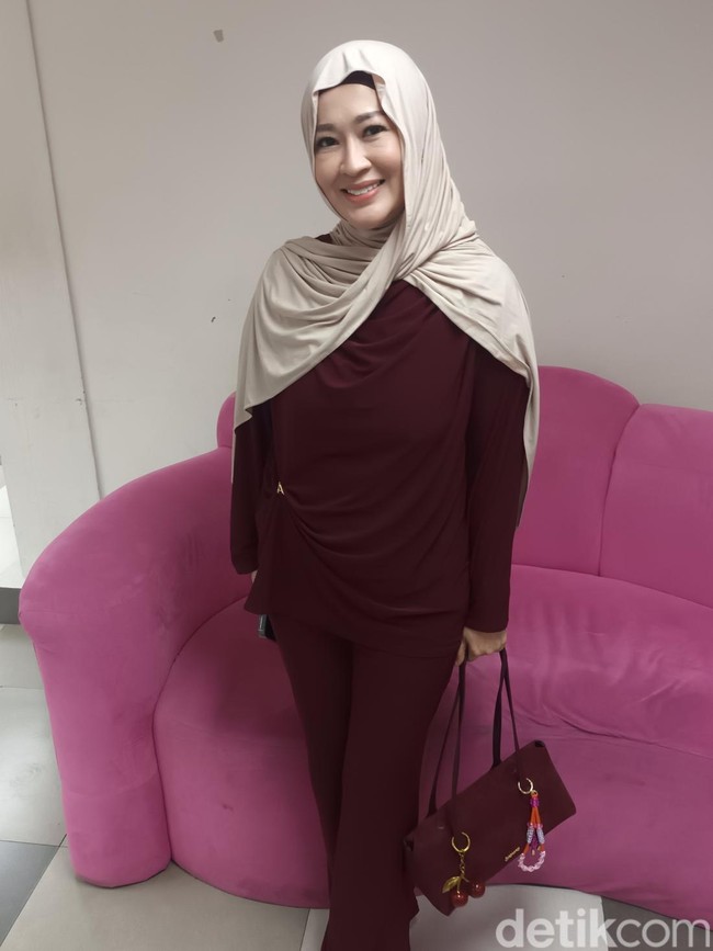 Okie Agustina Operasi Apa di Korea Selatan?